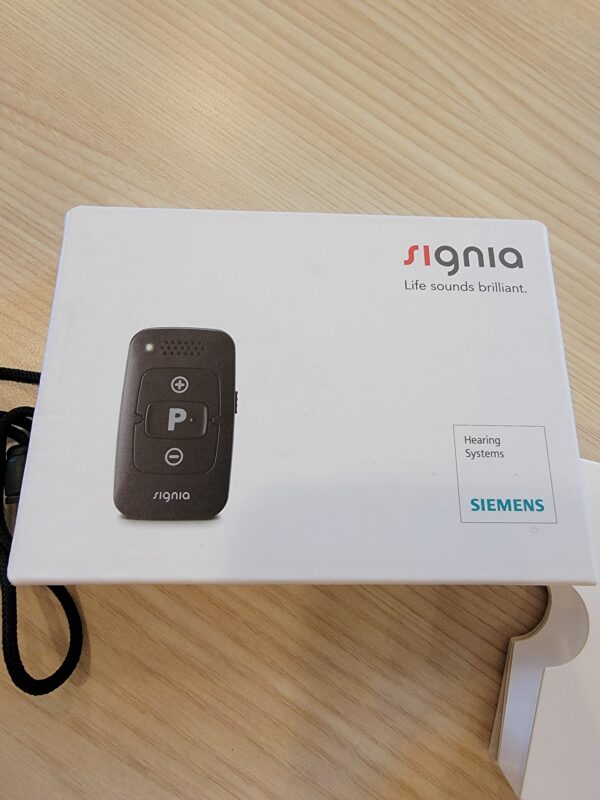 Gently used signia miniPocket remote control for signia hearing aids