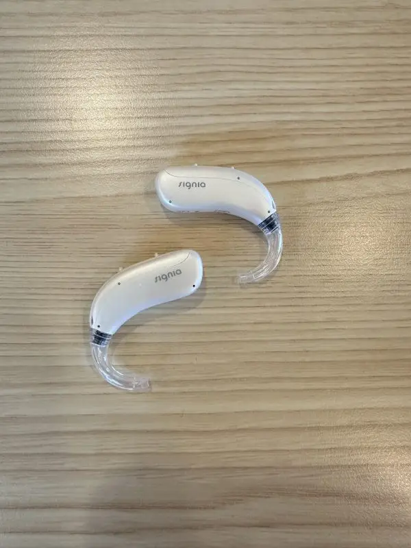 Used Signia Motion Charge&Go 7X BTE Hearing Aids - Image 2
