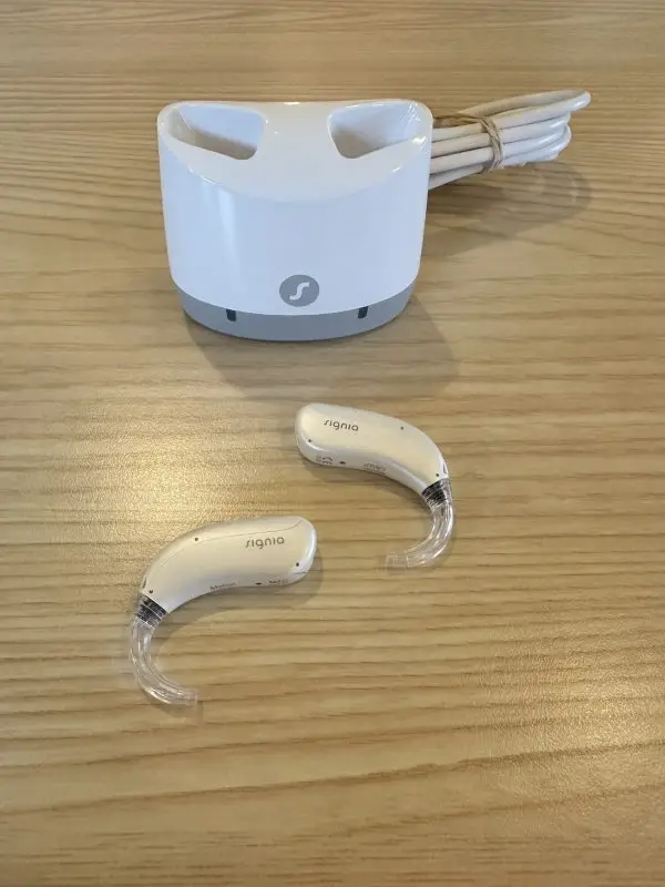 Used Signia Motion Charge&Go 7X BTE Hearing Aids - Image 5